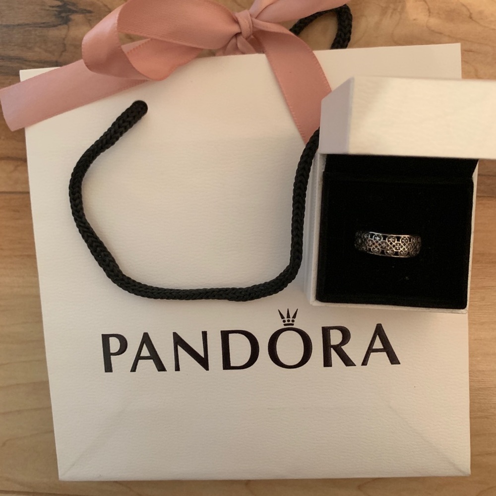 Pandora Ring